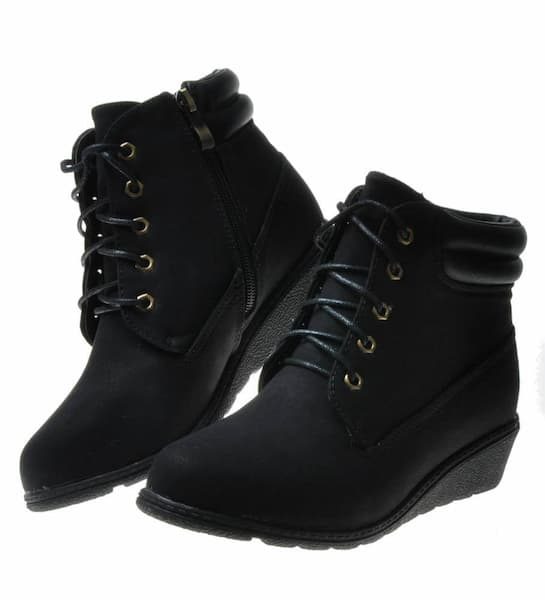 ponadczasowe-buty-damskie-czarne-pantofelek24